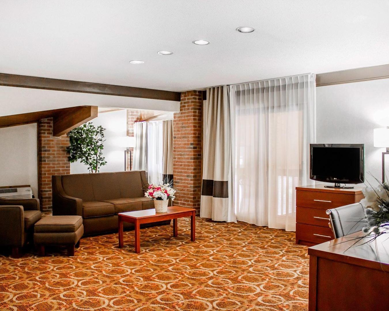 Comfort Inn Mount Vernon Downtown Экстерьер фото